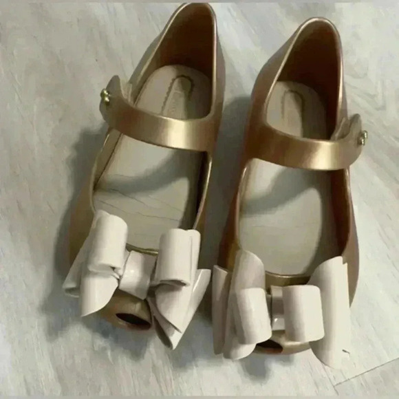 Mini Melissa Other - Mini Melissa Shoes Kids Size 8 Gold Mary‎ Jane Flats Bow